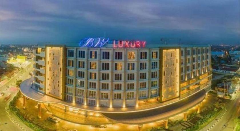 Hotel BW Luxury Jambi Exteriér fotografie